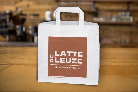 Tragetaschen aus Papier mit Flachhenkel | Briefumschlaegebestellen.at